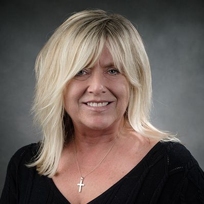 Headshot of Angie Peterson